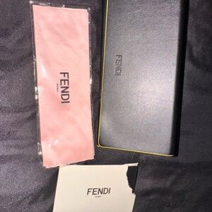Fendi Black sunglasses casewith Pink Cloth